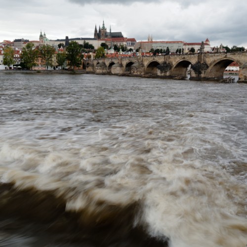 Une rivière bouillonnante 