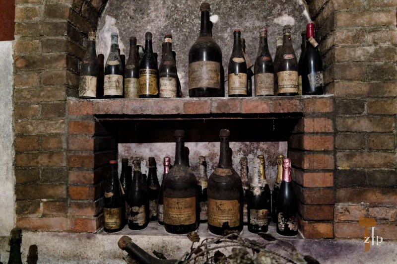 Les années anciennes - Cave dans la région de Barbaresco