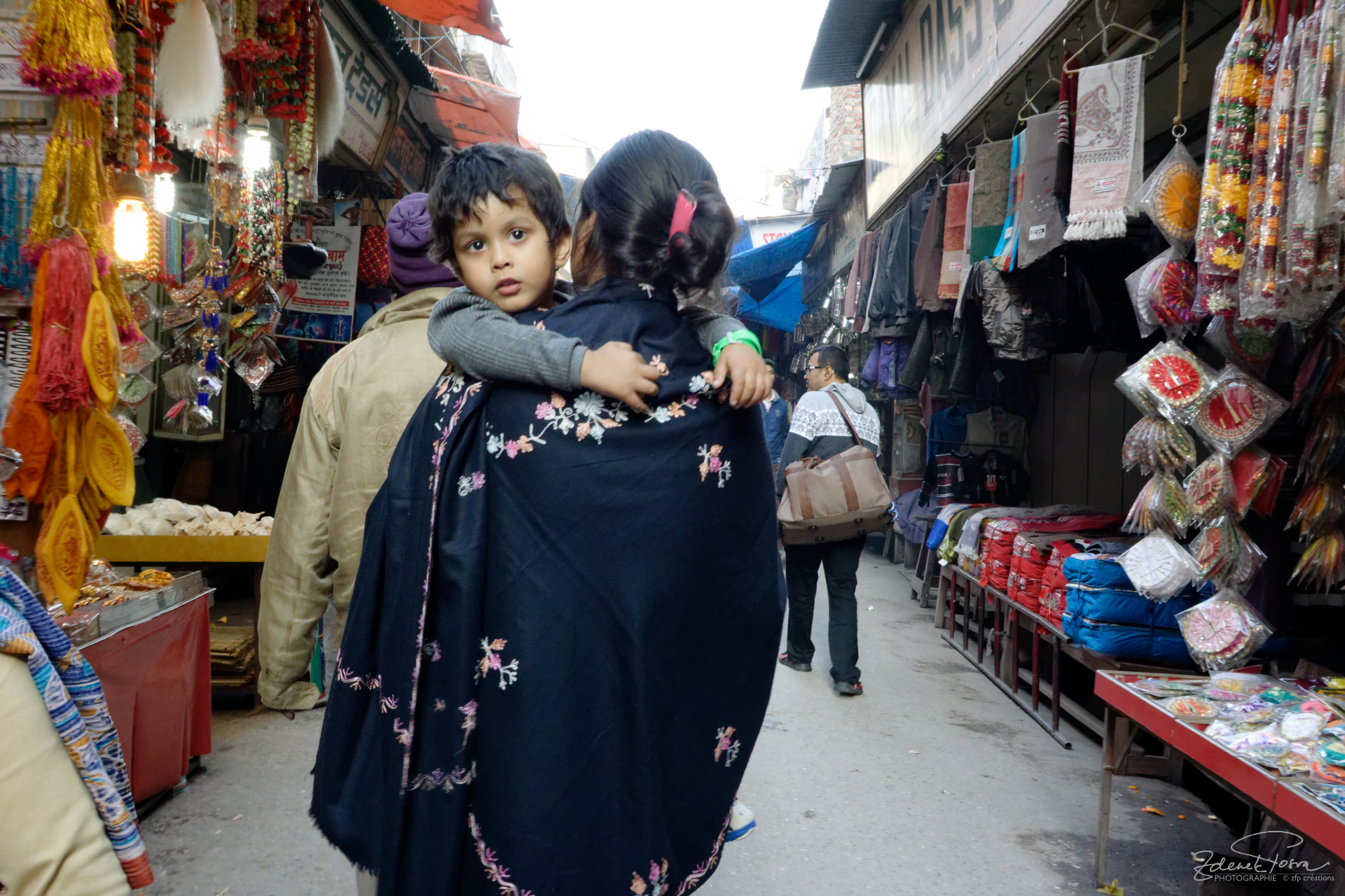 Sur le marché de Haridwahr,  Inde