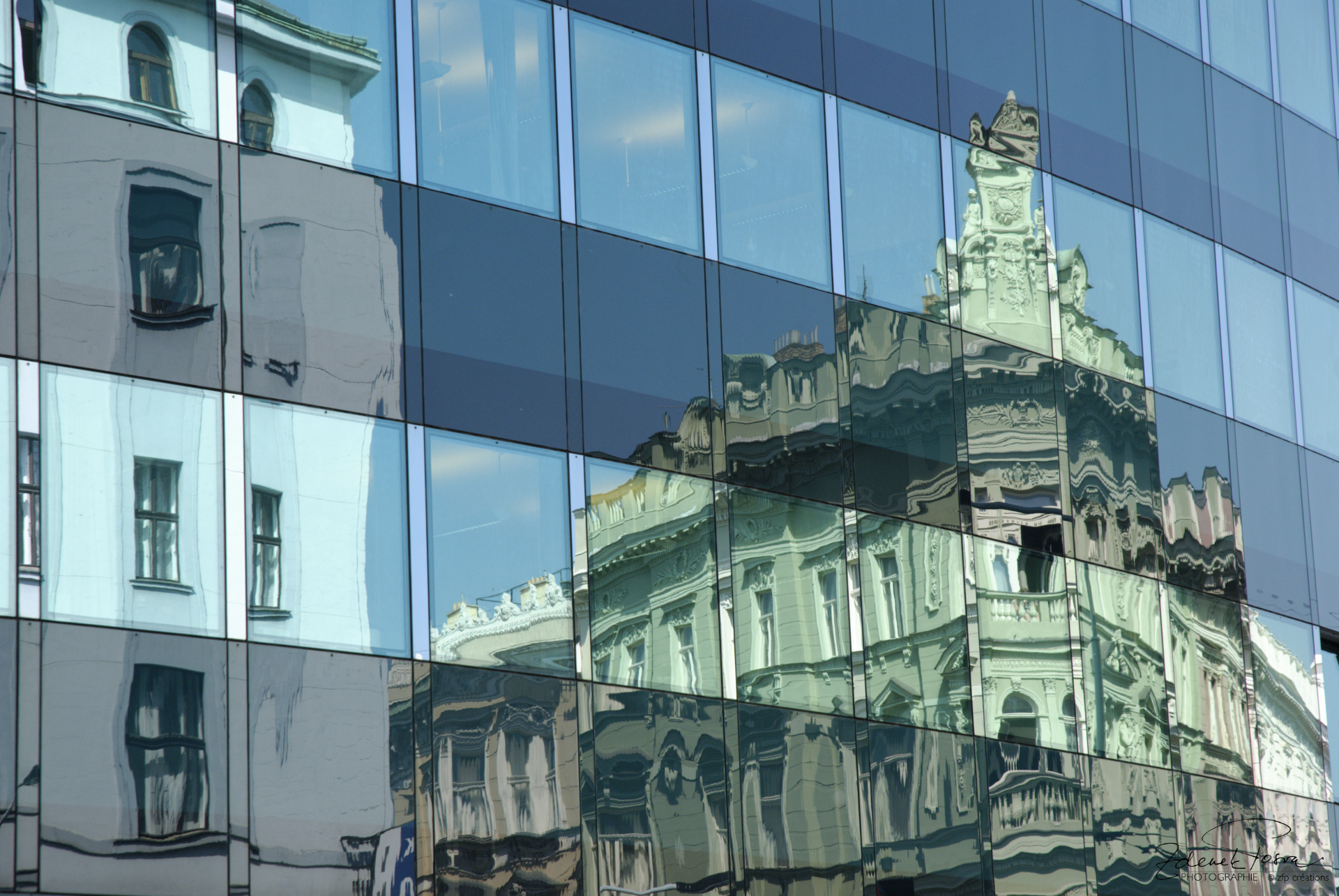 Les reflets brisés
