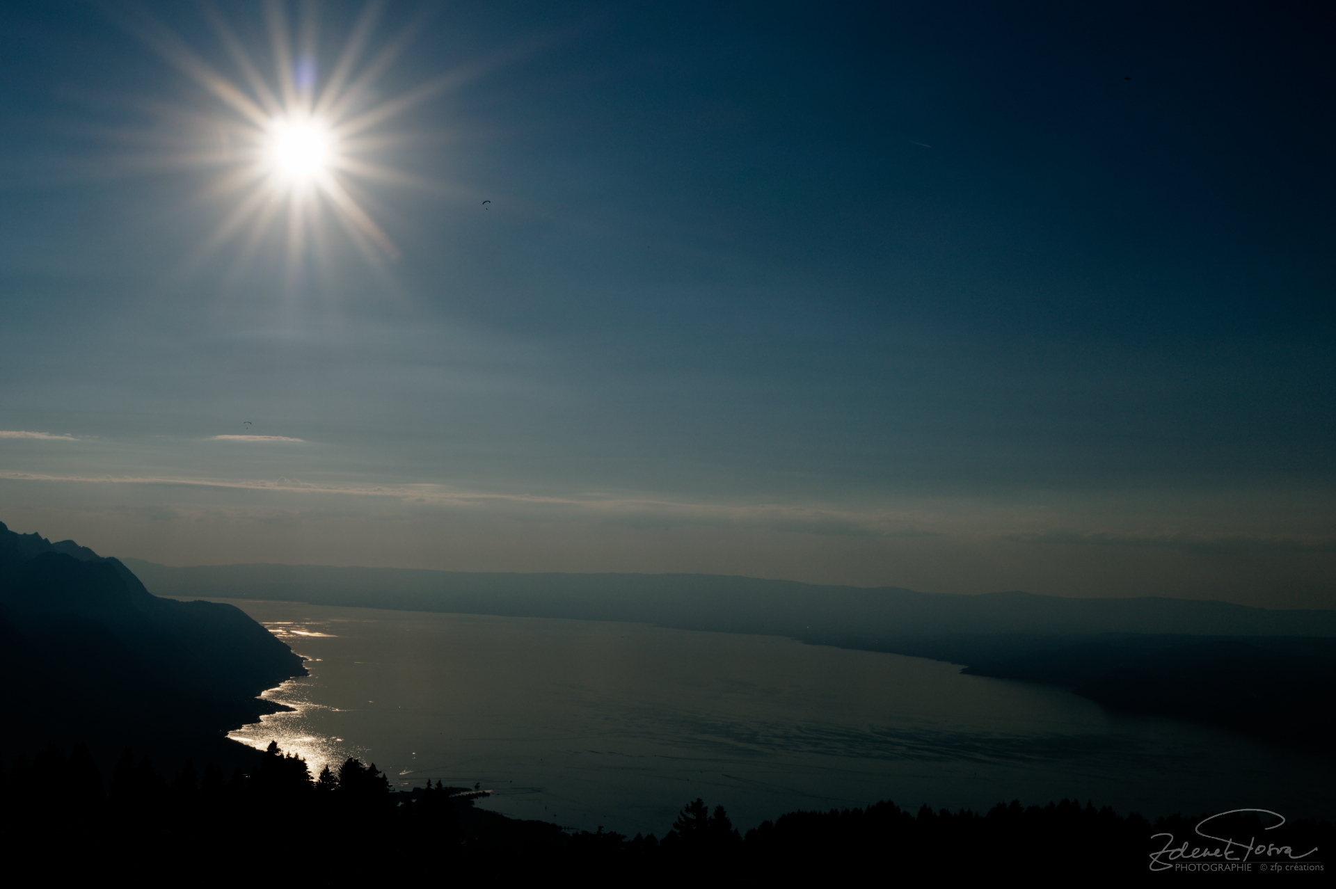 Le coucher du soleil sur le lac Léman
