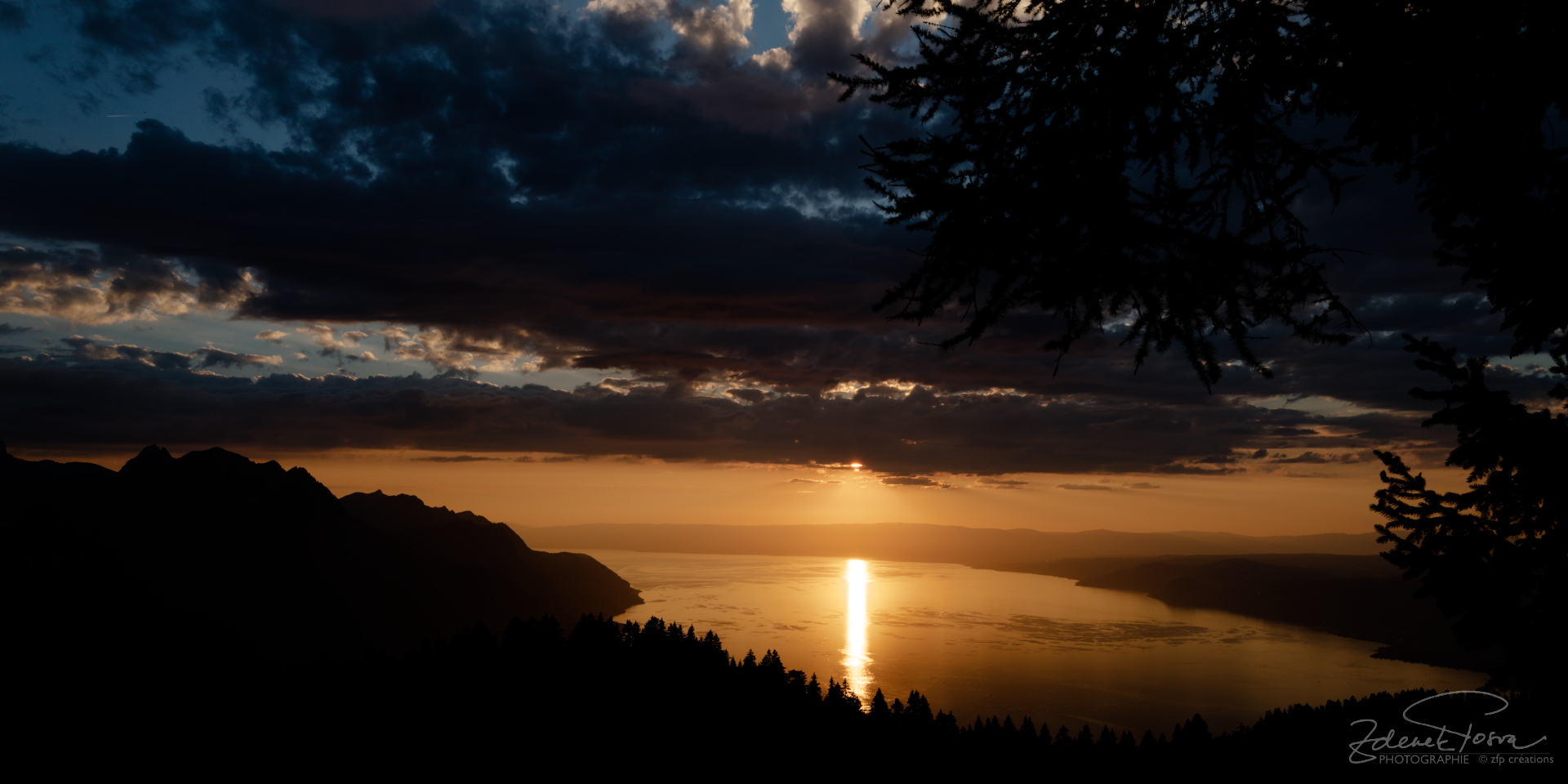 Le coucher du soleil sur le lac Léman