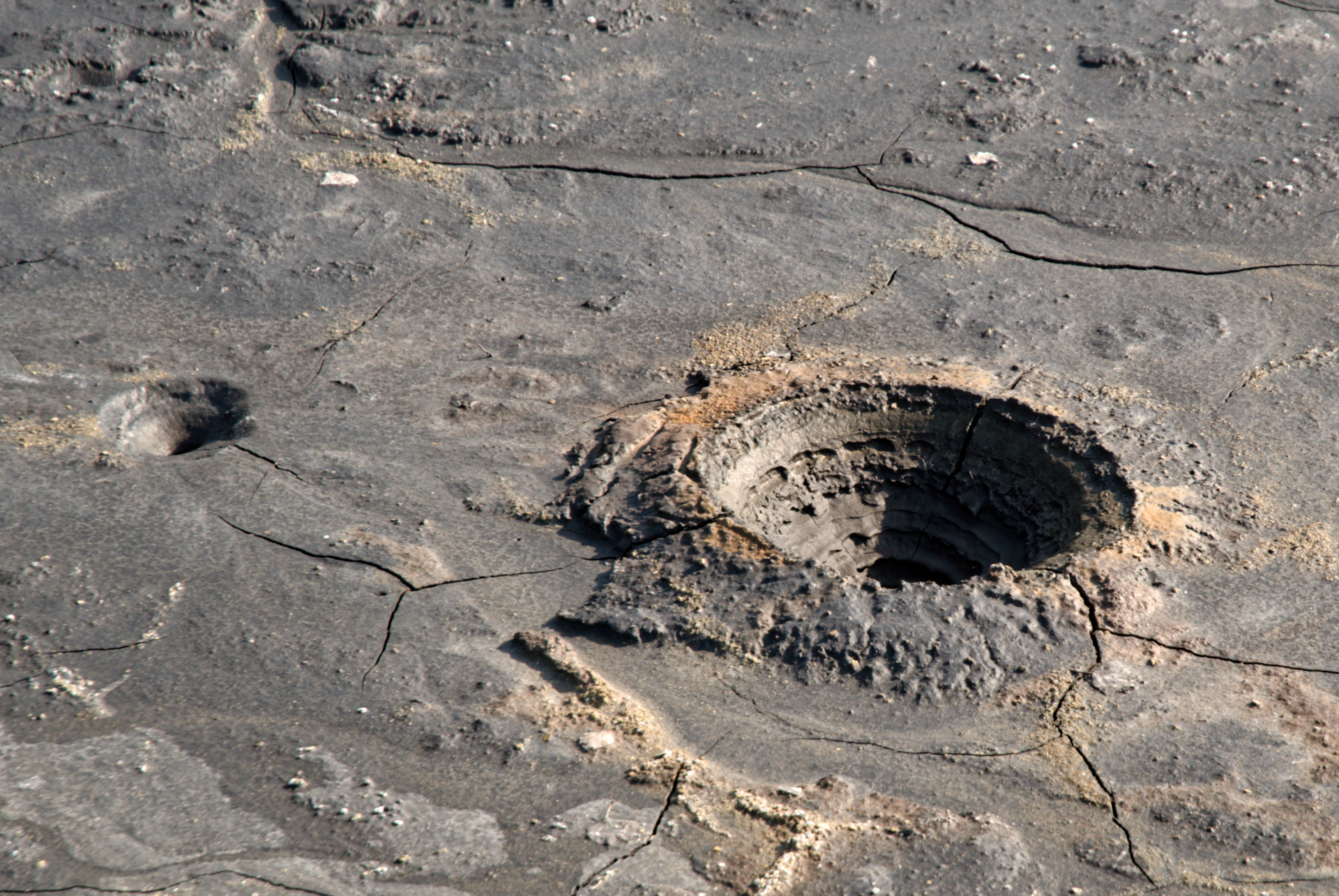 Une terre lunaire