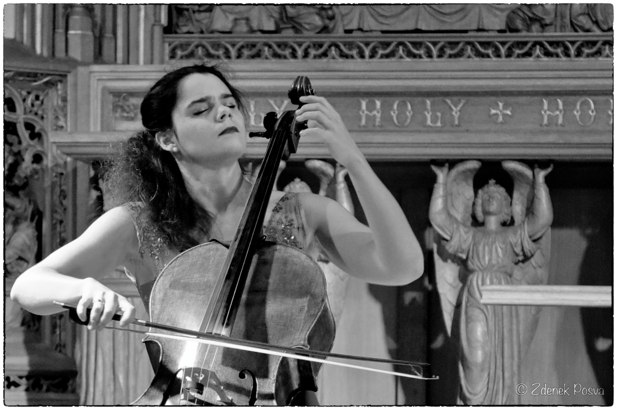 Estelle Revaz -Solo de violoncelle