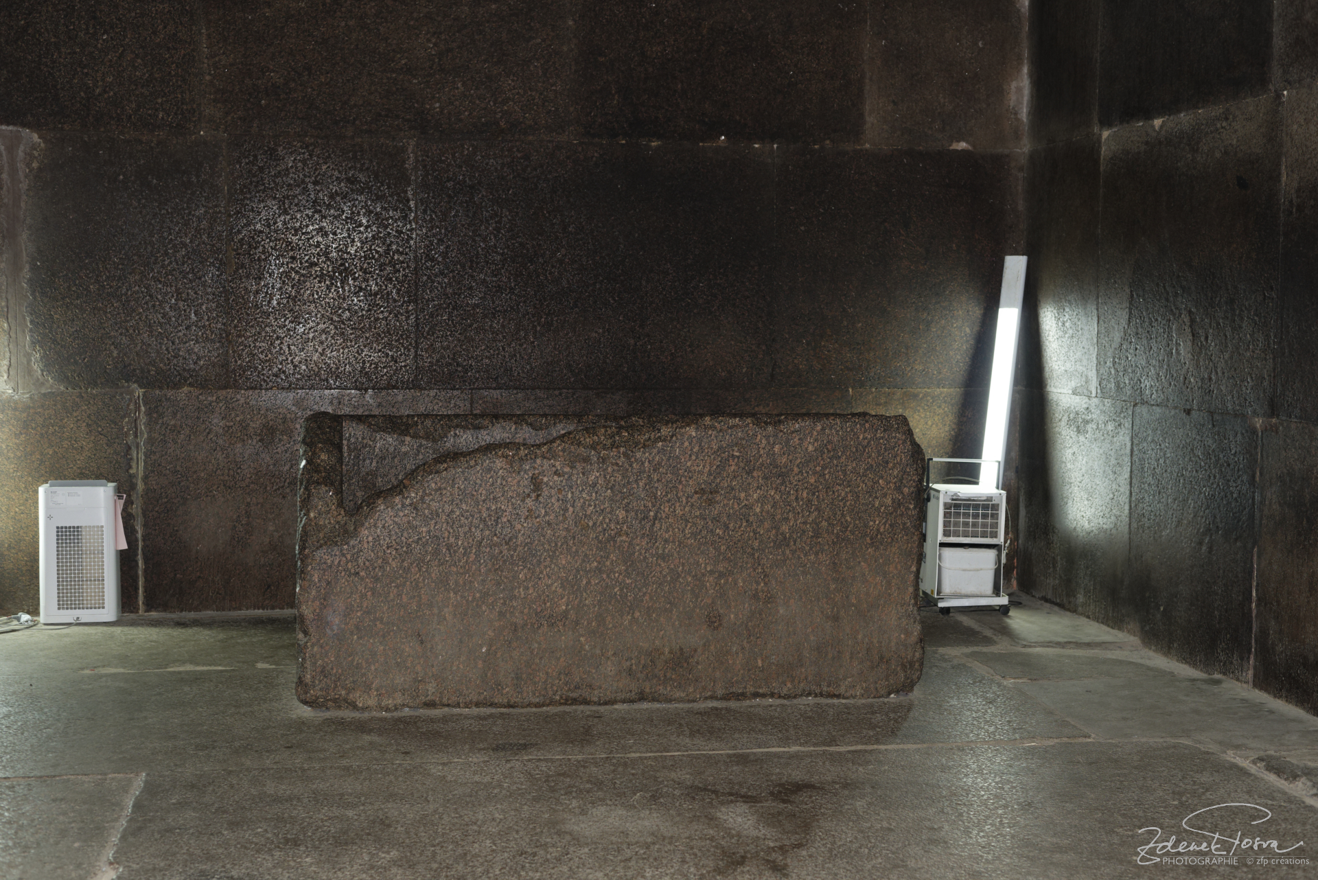 Dans la Grande pyramide, le sarcophage