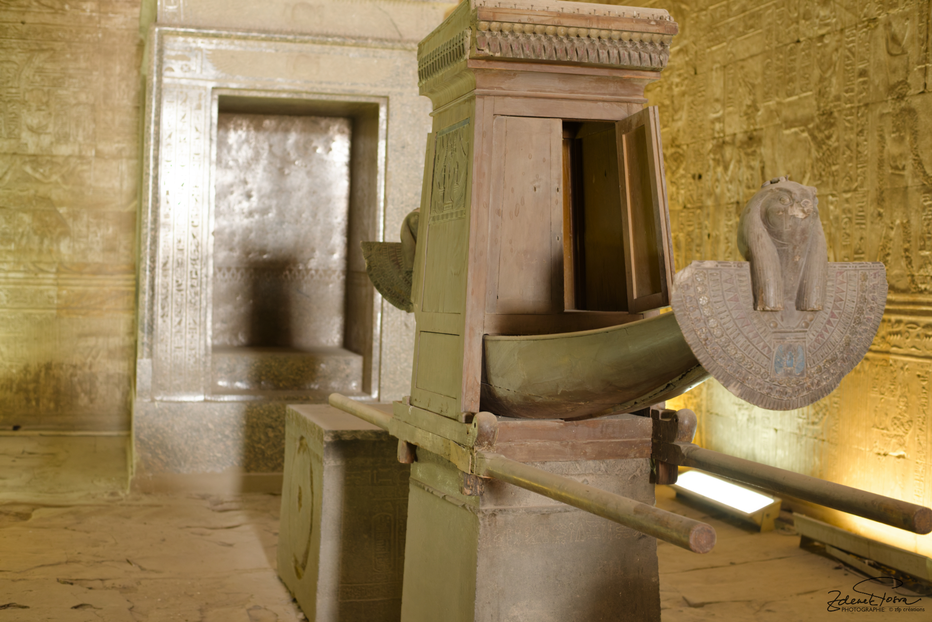 Le naos au temple d'Horus d'Edfu