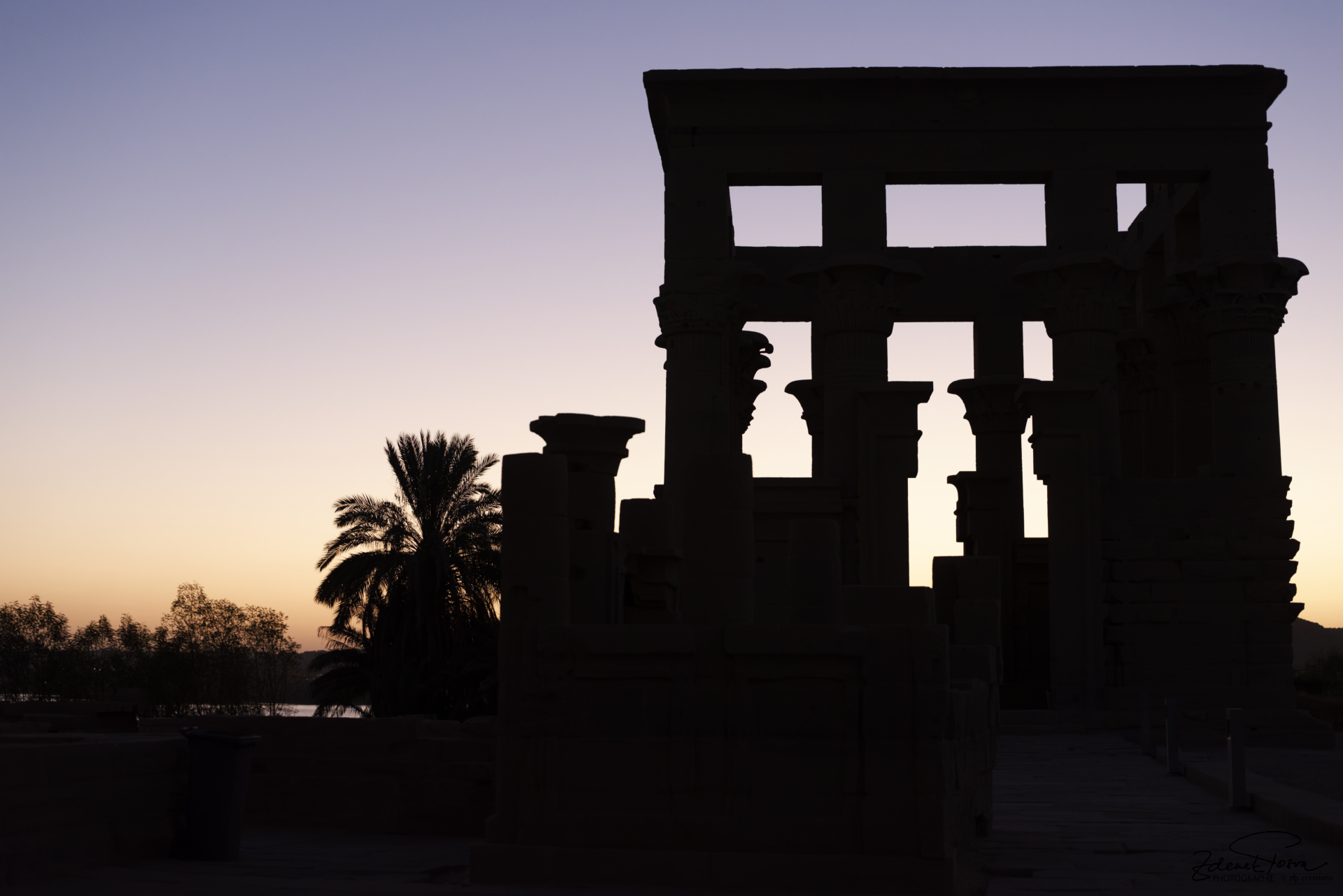 Le temple de Philae au lever du soleil