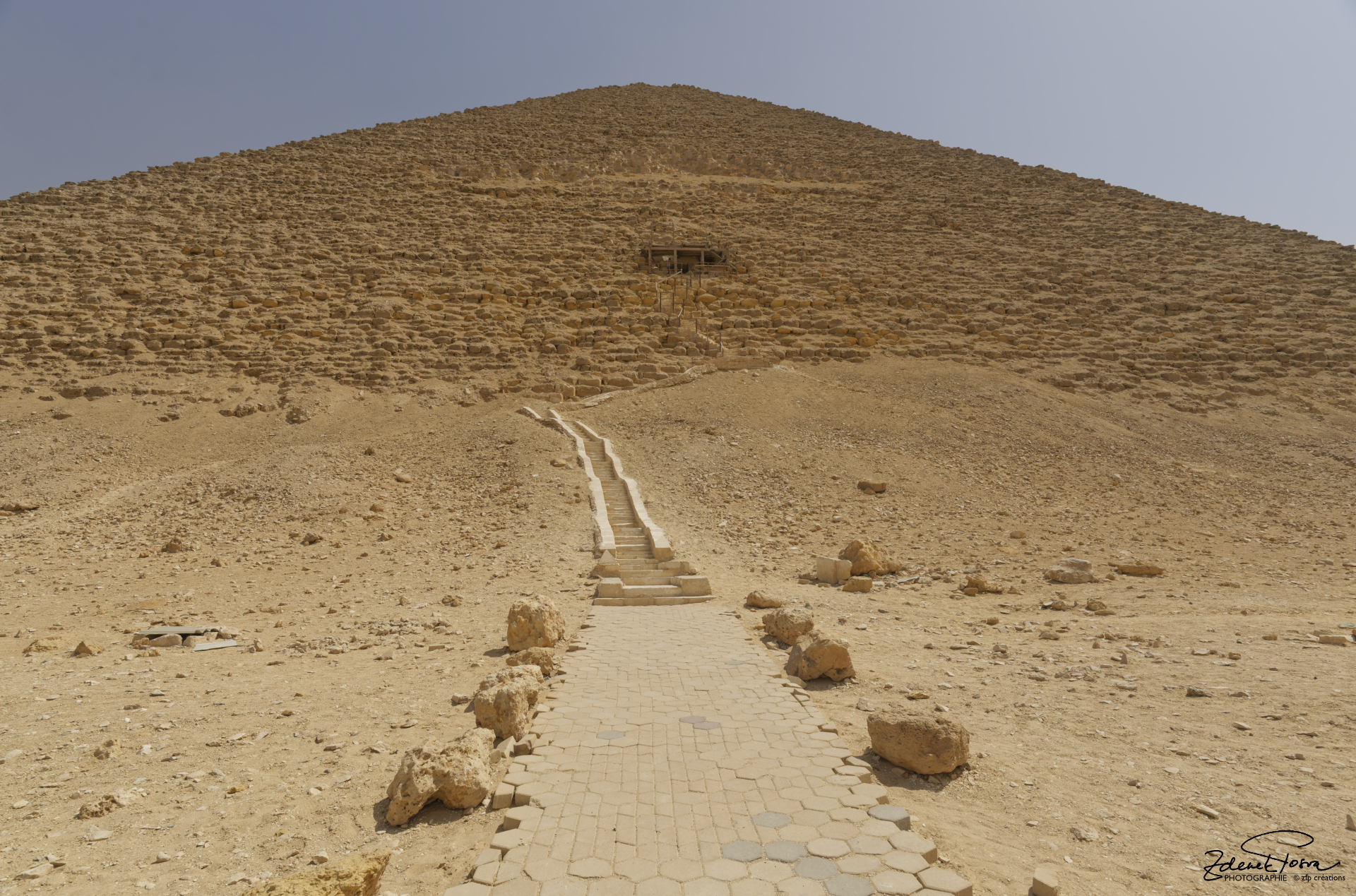 La pyramide rouge à Dahchour-Nord