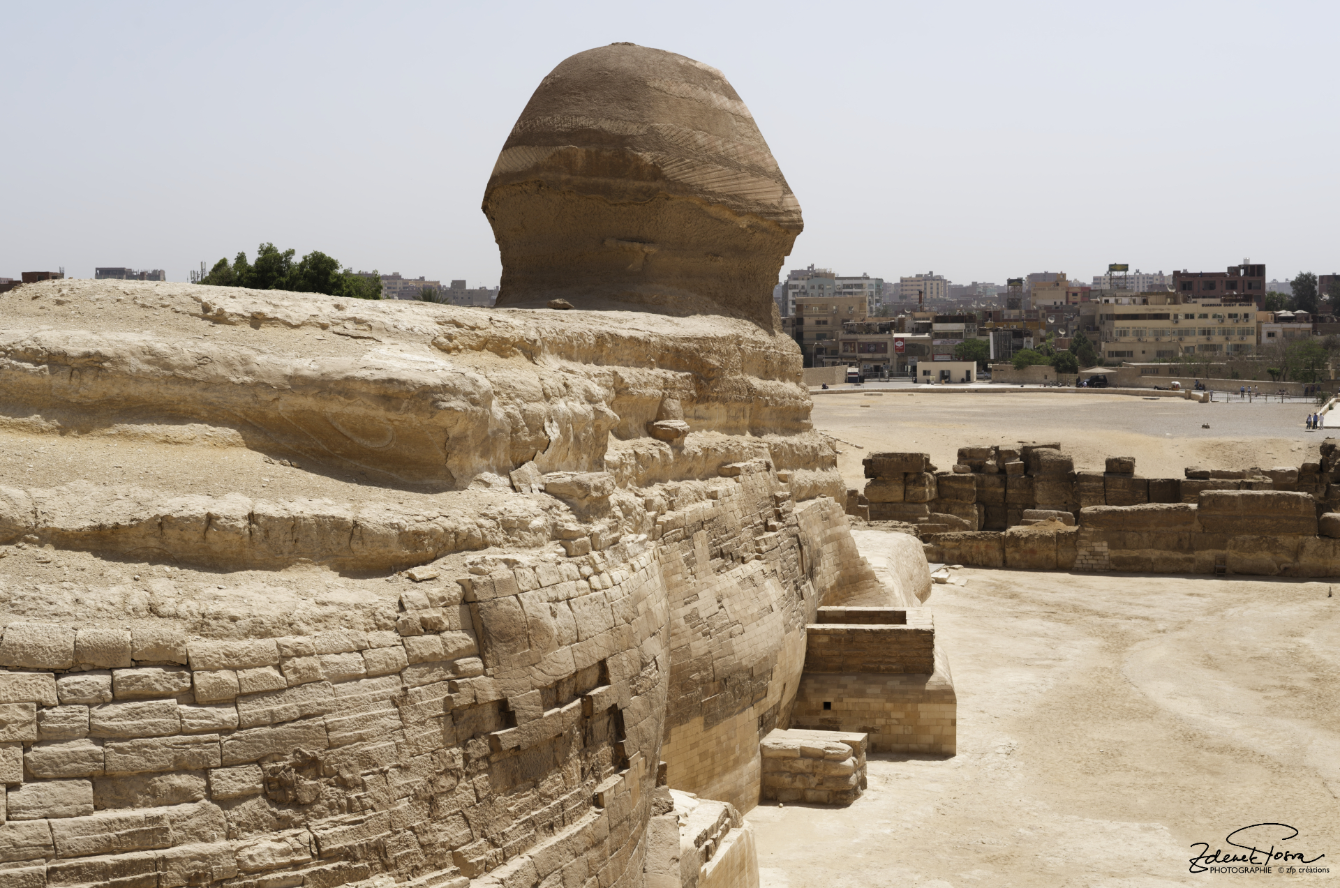 Le Sphinx qui regarde la ville