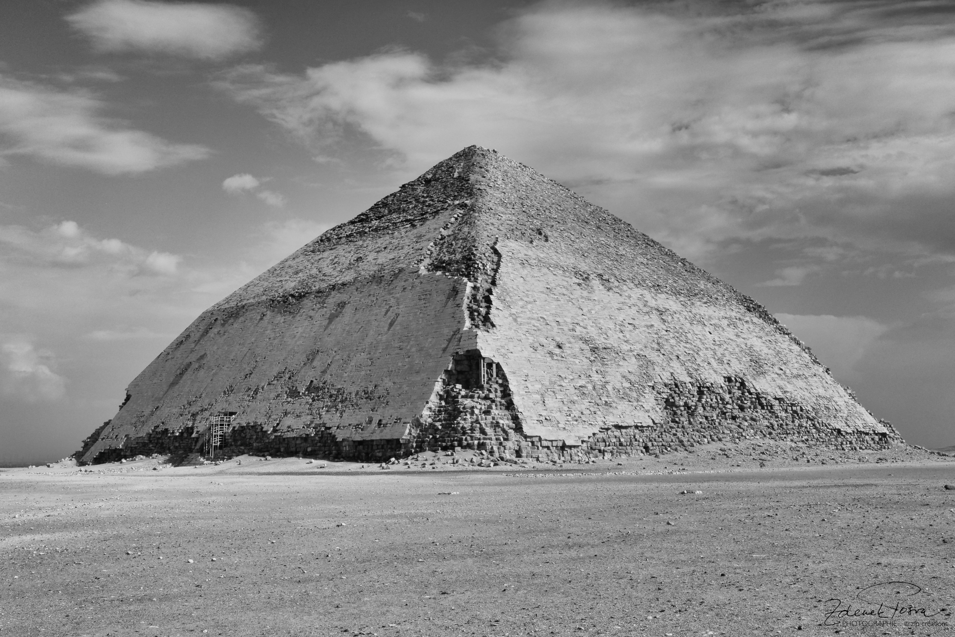 La pyramide rhomboïdale de Snéfrou à Dahchour