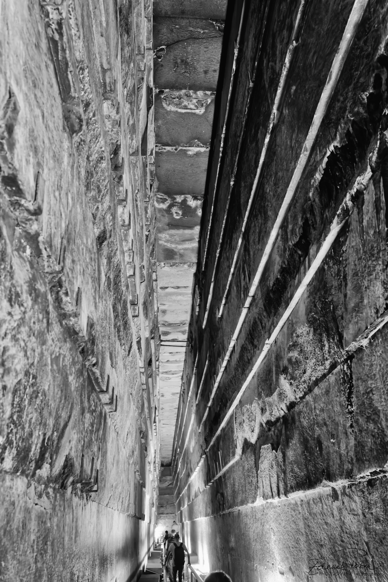 A l'intérieur de la Grande pyramide de Gizeh, le grand couloir