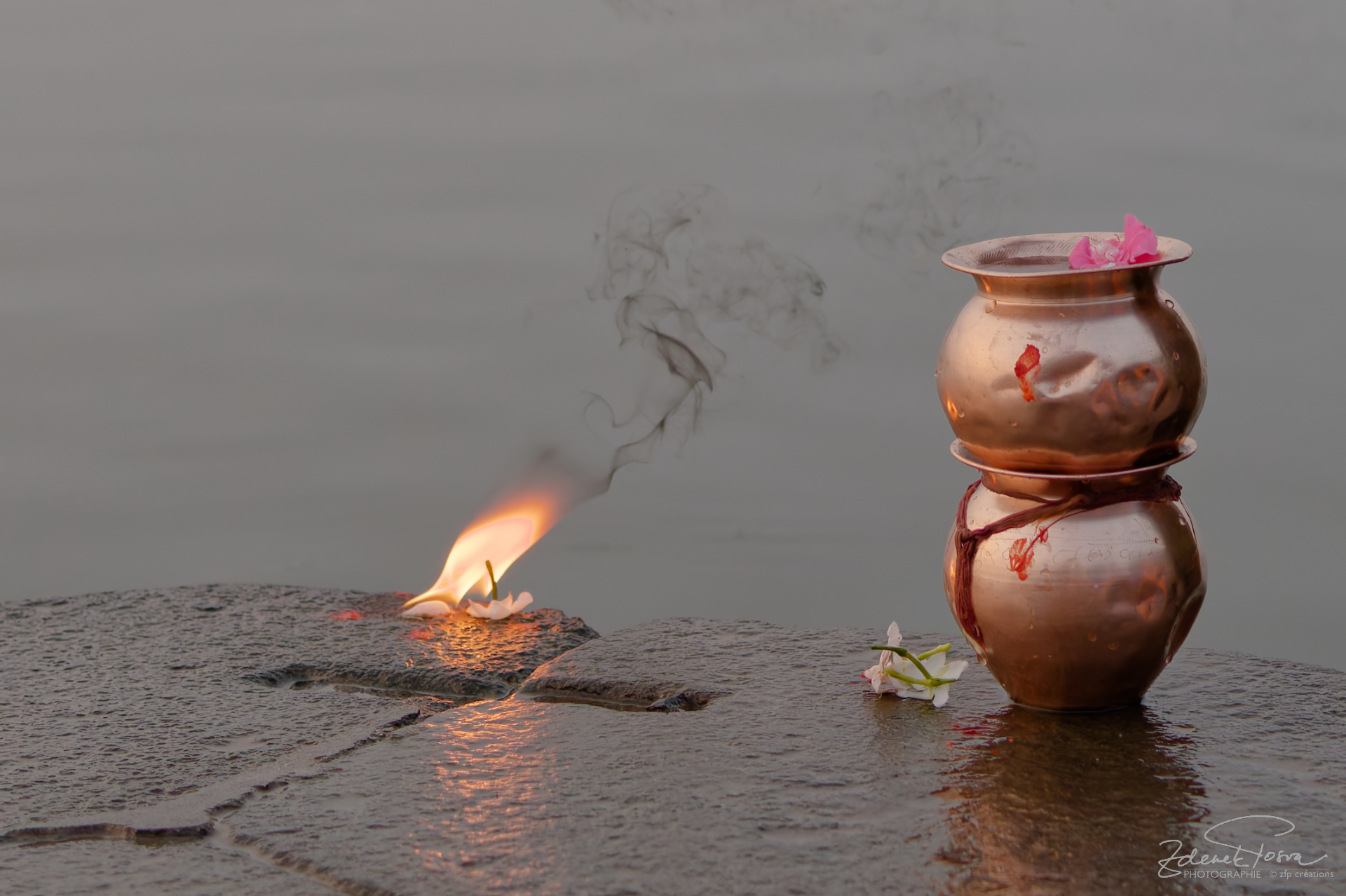 Les rituels au bord de la rivière Narmada