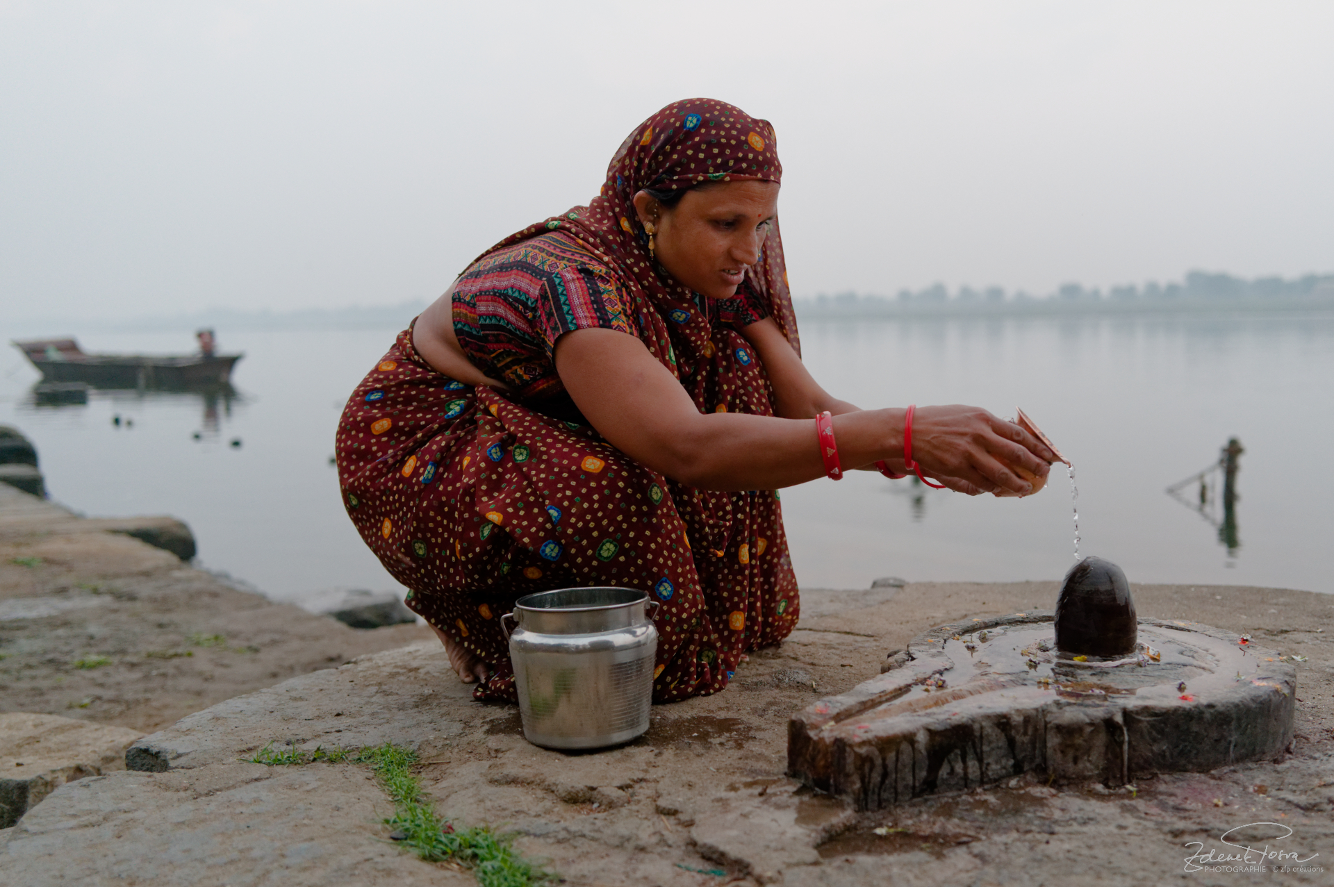 Des rituels au bord de la rivière Narmada