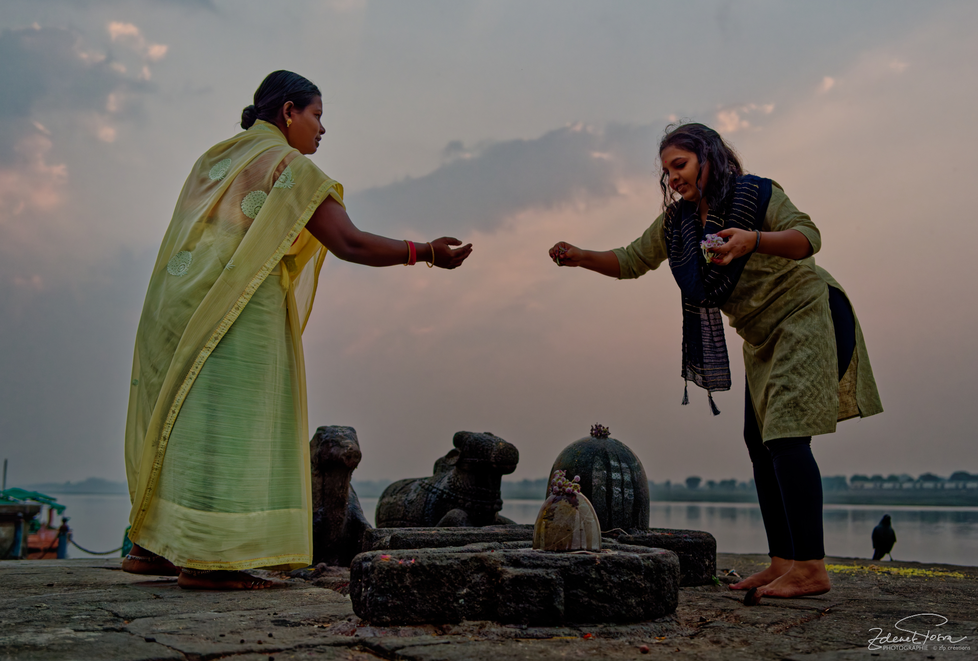 Des rituels au bord de la rivière Narmada
