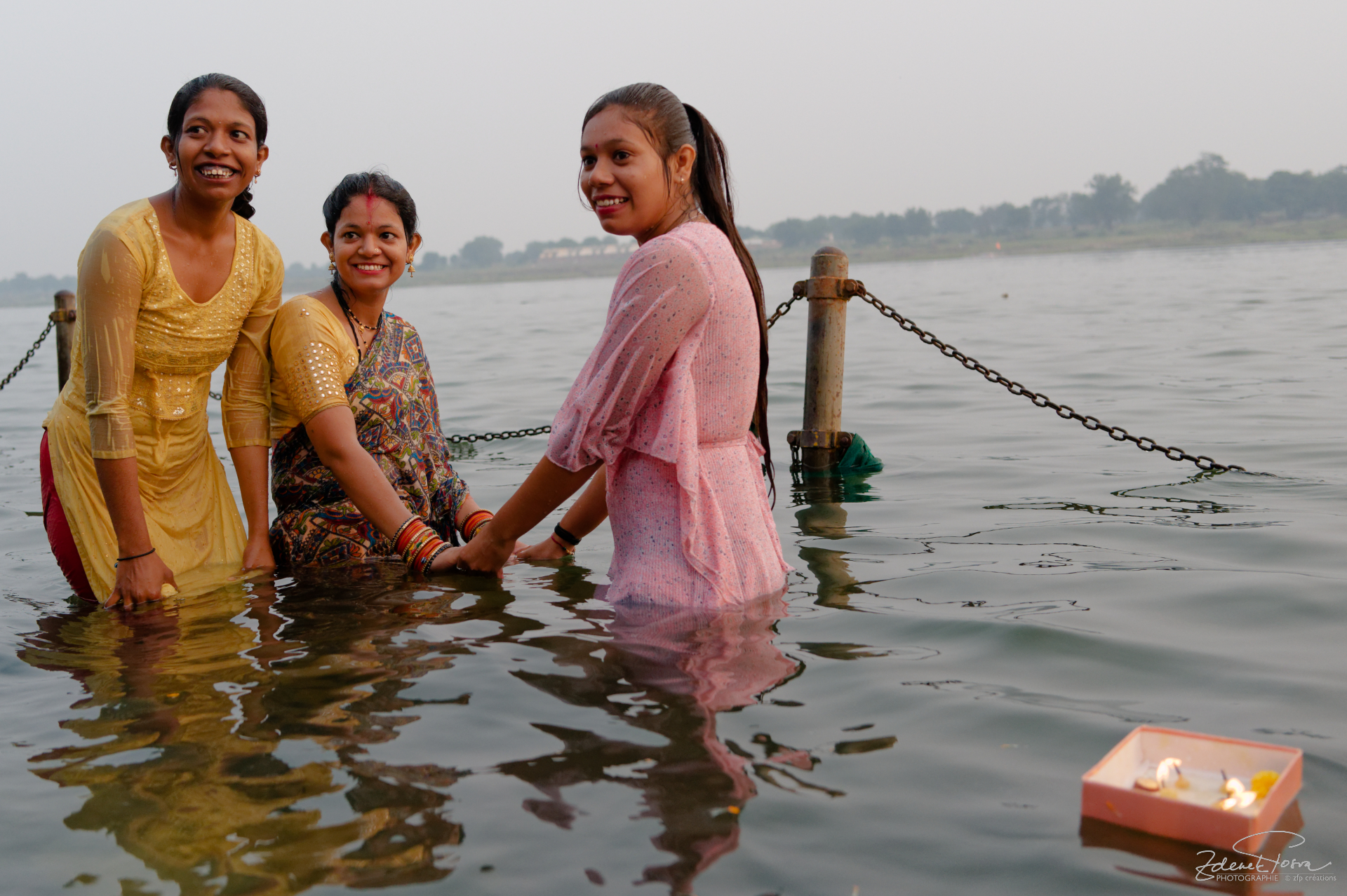 Des rituels au bord de la rivière Narmada