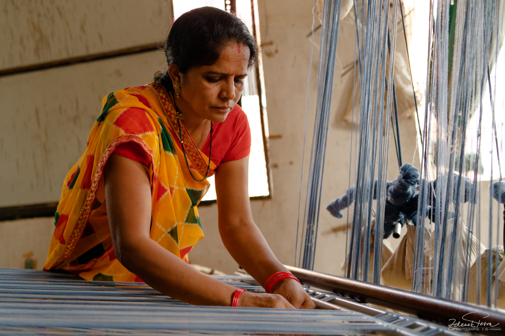 Dans un atelier de tissage à Maheshwar