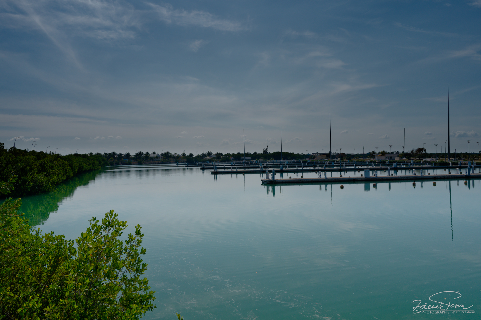 Marina et derrière c'est la propriété de la famille Castro, Varadero