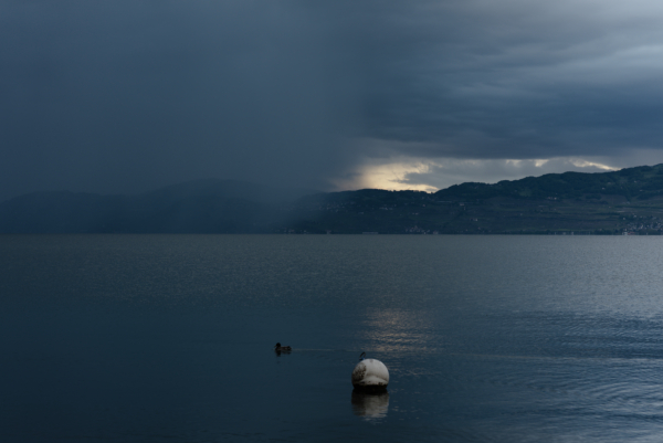Lac Léman avant l'orage